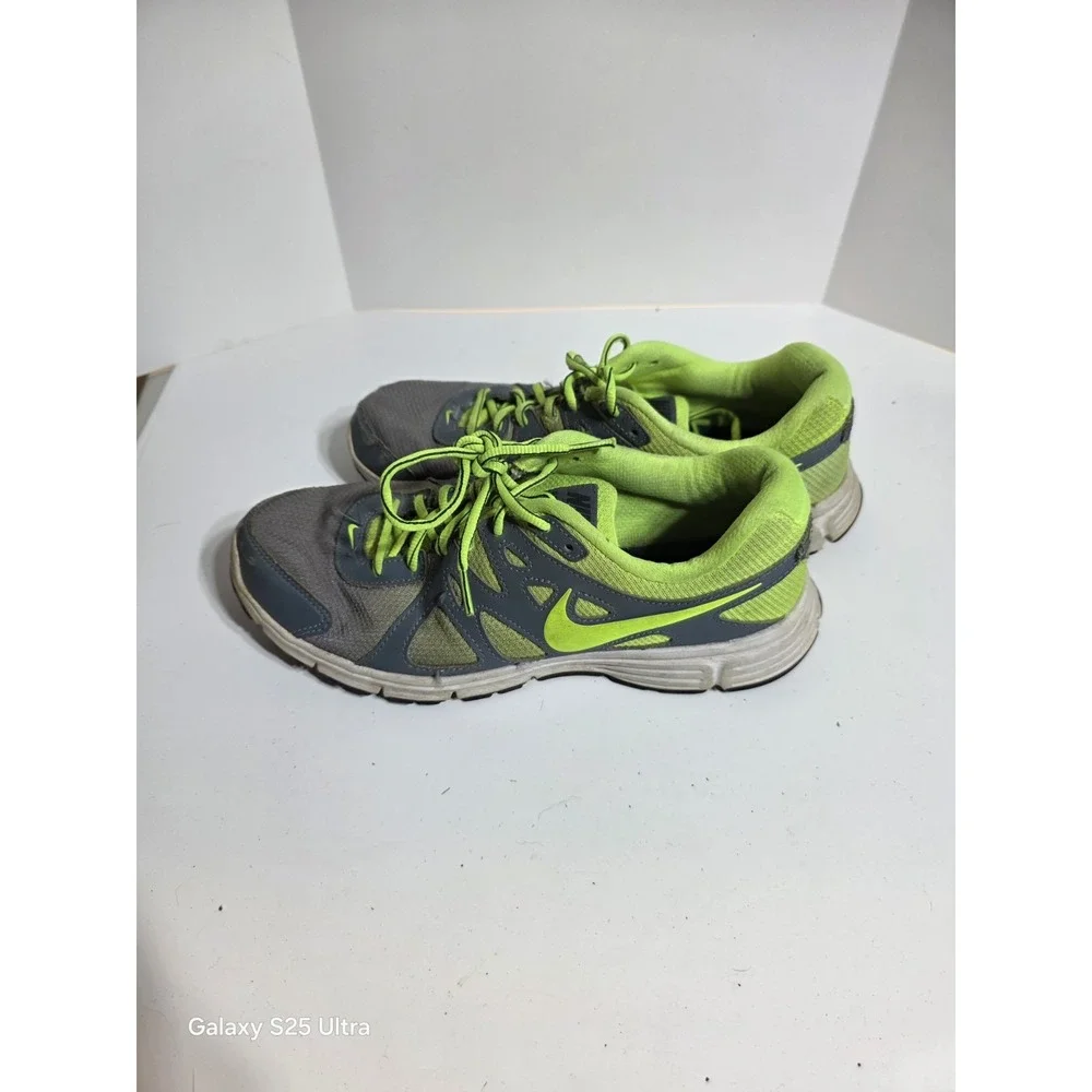 Nike Womans‎ Running Sneakers Size 8.5 Revolution #724923-410